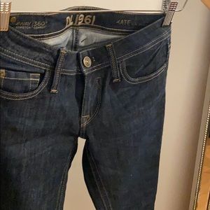 Dl961 Slim Straight fit 4way stretch jeans size 25